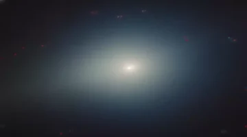 مذنب يشع بلون أخضر غامق يكشف العلماء سبب تغير لونه قبل اختفائه نهائياً 1